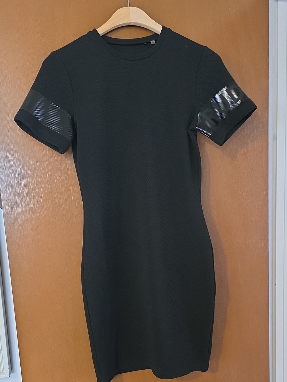 Rudsak Black Short-Sleeve Bodycon Dress Stretch And Comfort